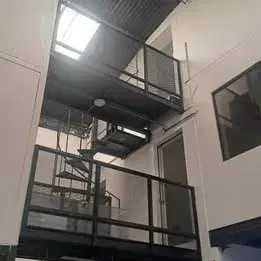 Local industrial 449 m²
